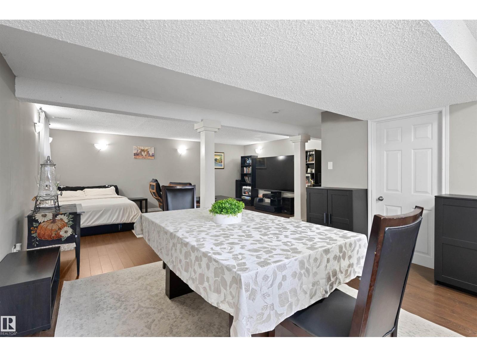 10994 135 St Nw Property Photo 22