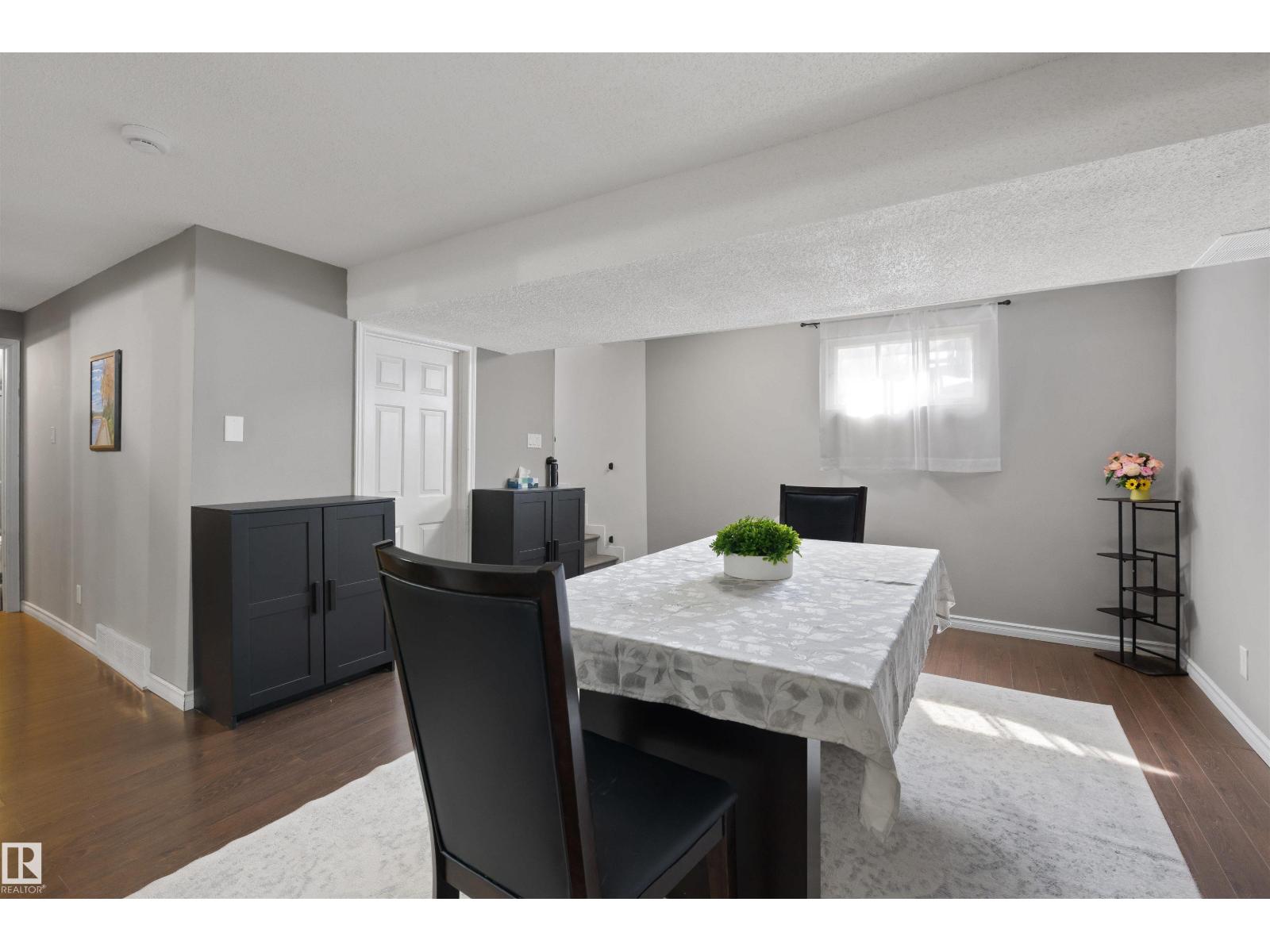 10994 135 St Nw Property Photo 23