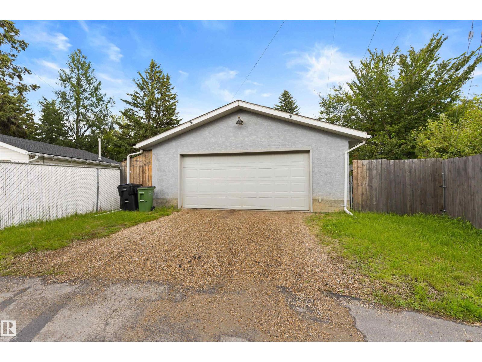 10994 135 St Nw Property Photo 42