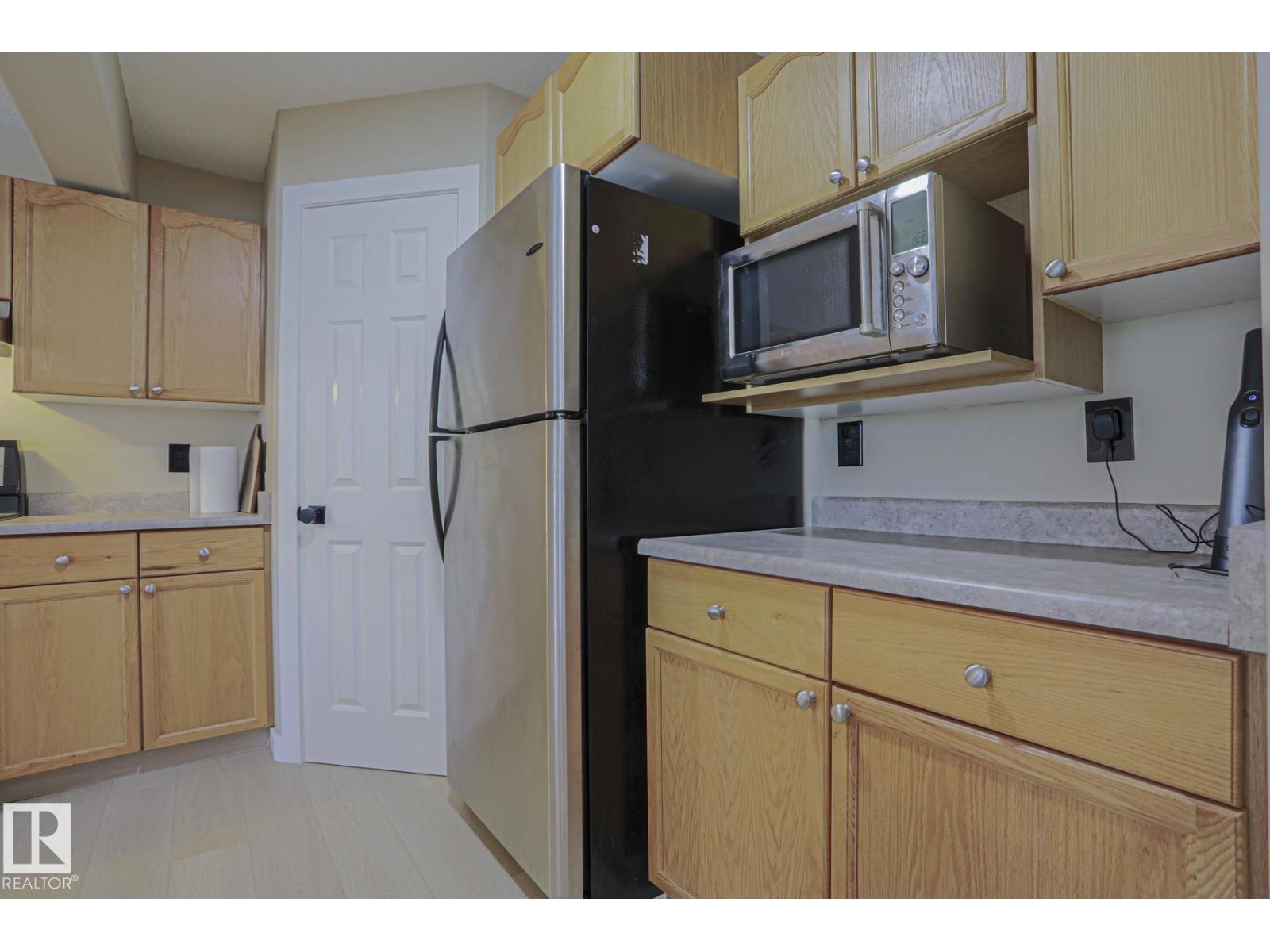 8 Erinwoods Pl Property Photo 4