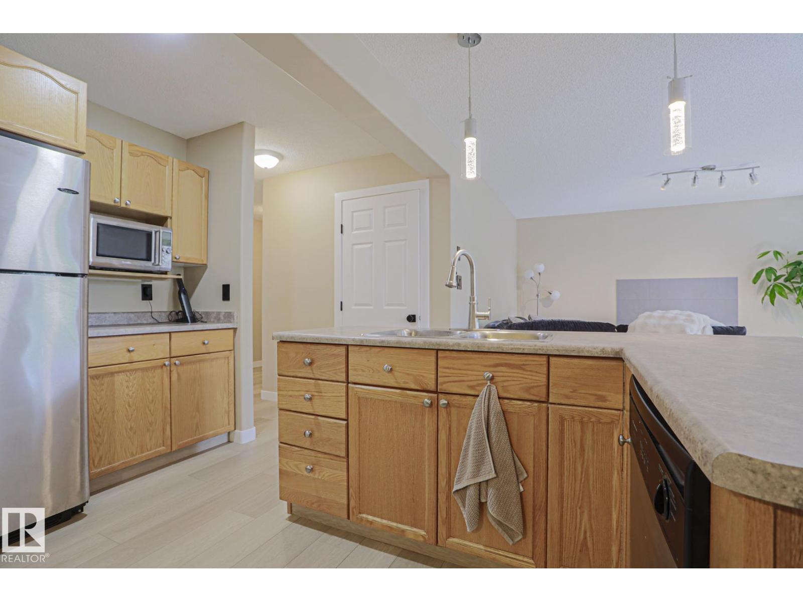 8 Erinwoods Pl Property Photo 5