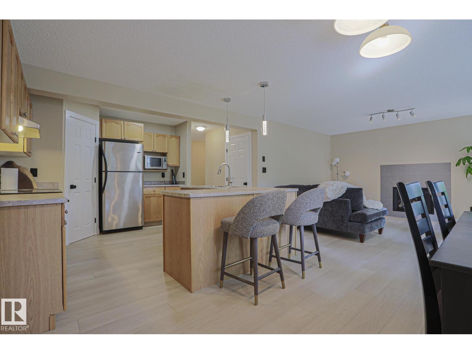 8 Erinwoods Pl Property Photo 10