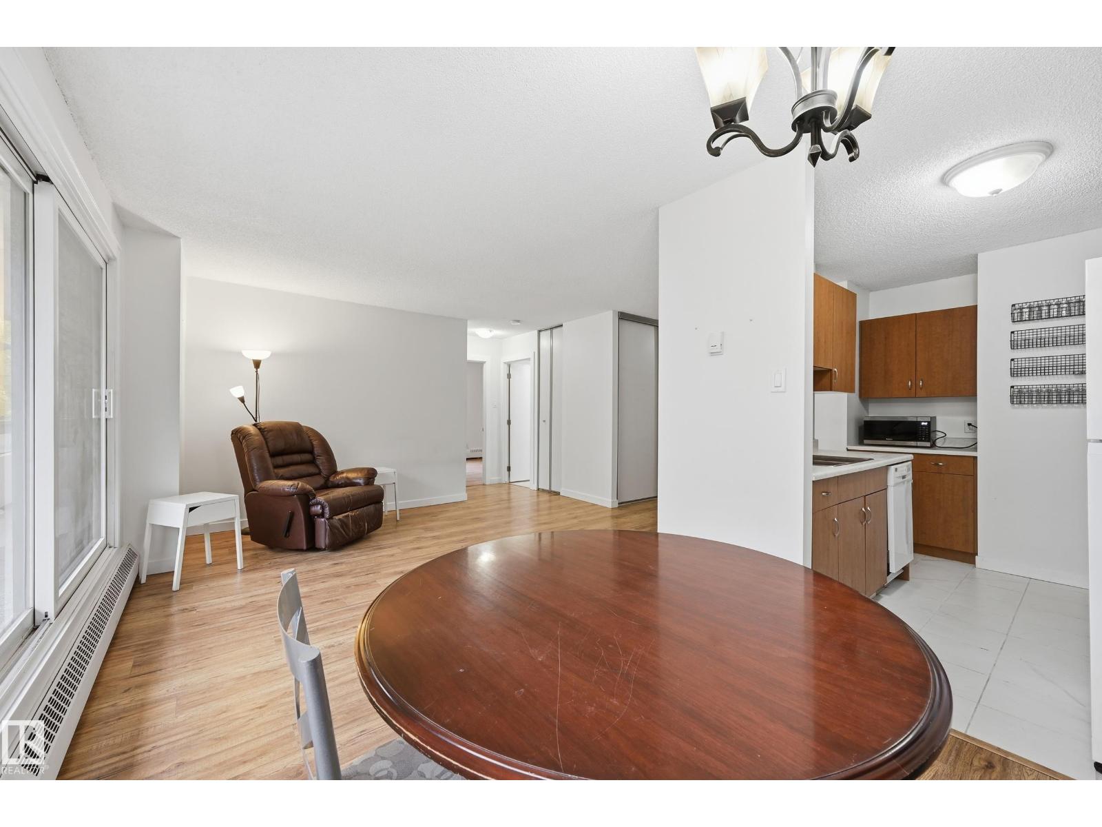 #205 10175 114 St Nw Property Photo 13