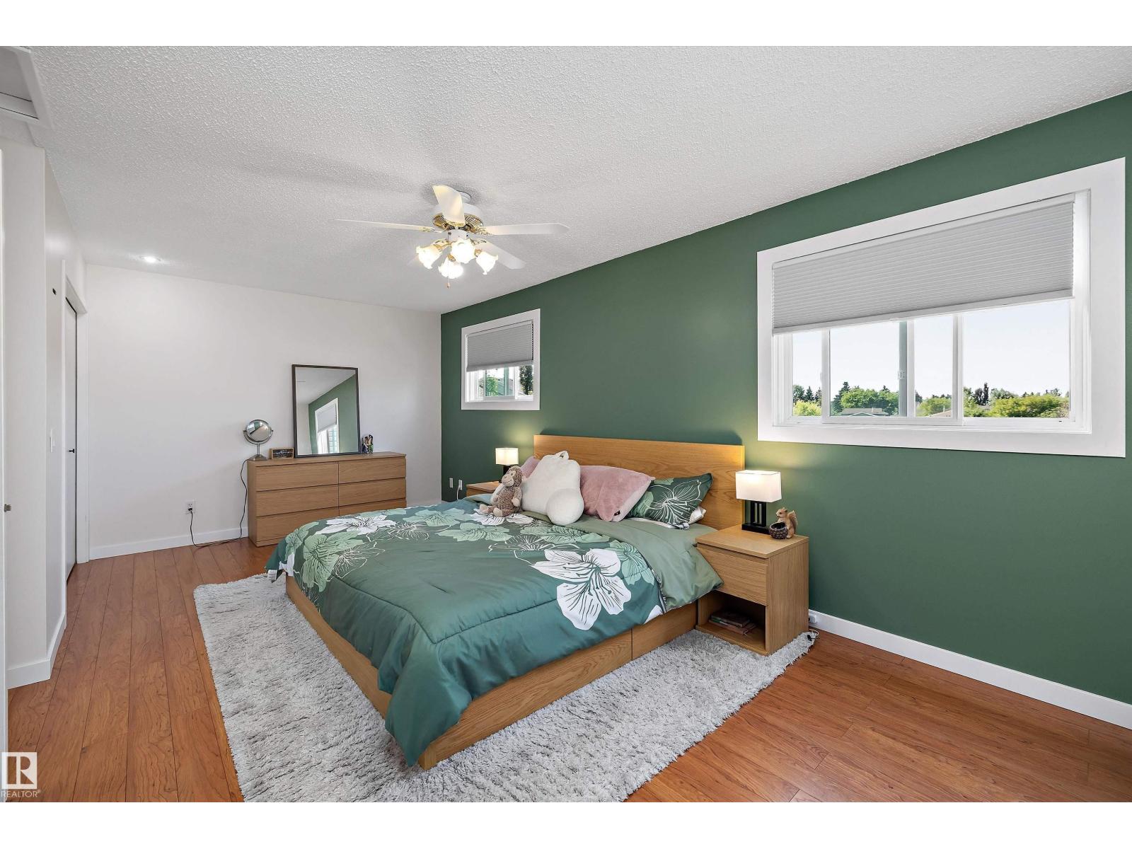 14207 23 St Nw Property Photo 4