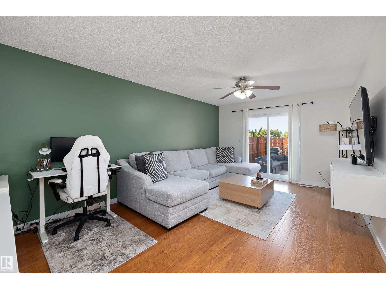 14207 23 St Nw Property Photo 17