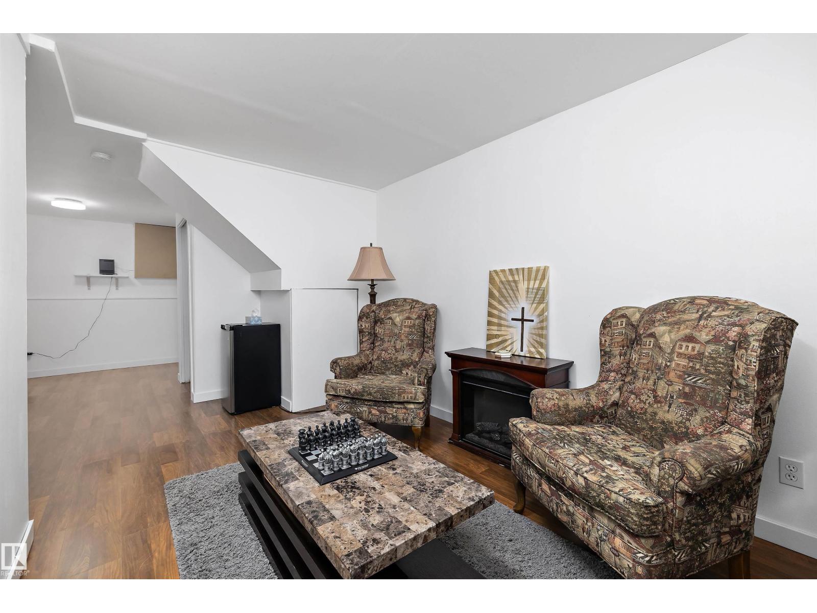 14207 23 St Nw Property Photo 27