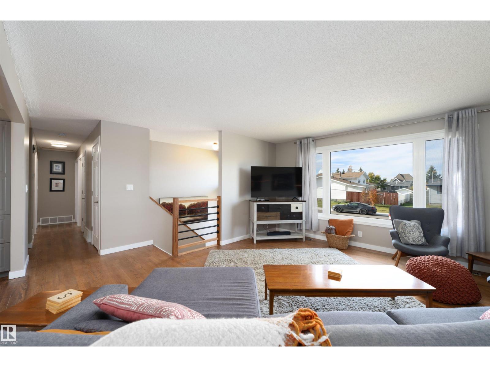 5019 46 St Property Photo 12