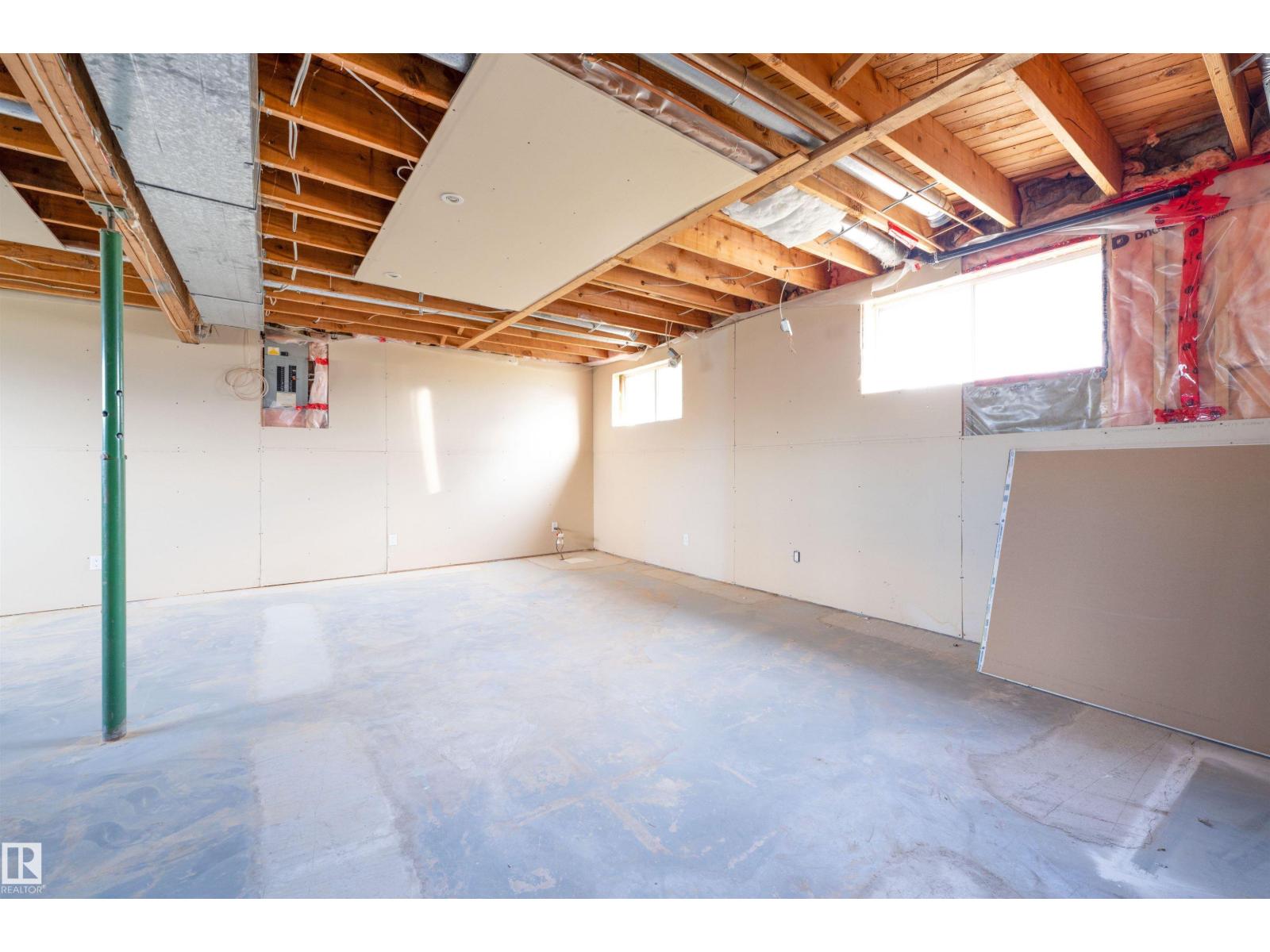 5019 46 St Property Photo 27