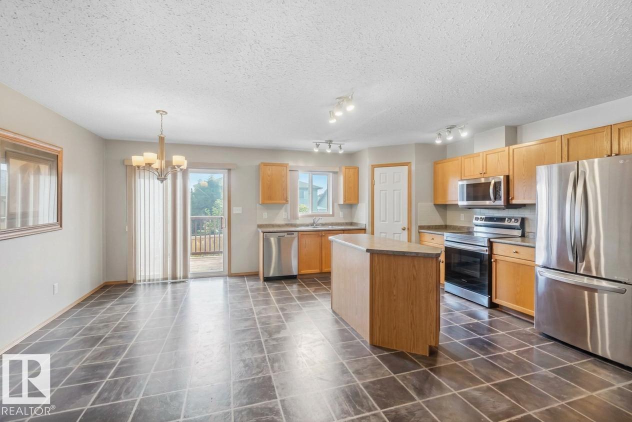 497 Kananaskis Dr Property Photo 14