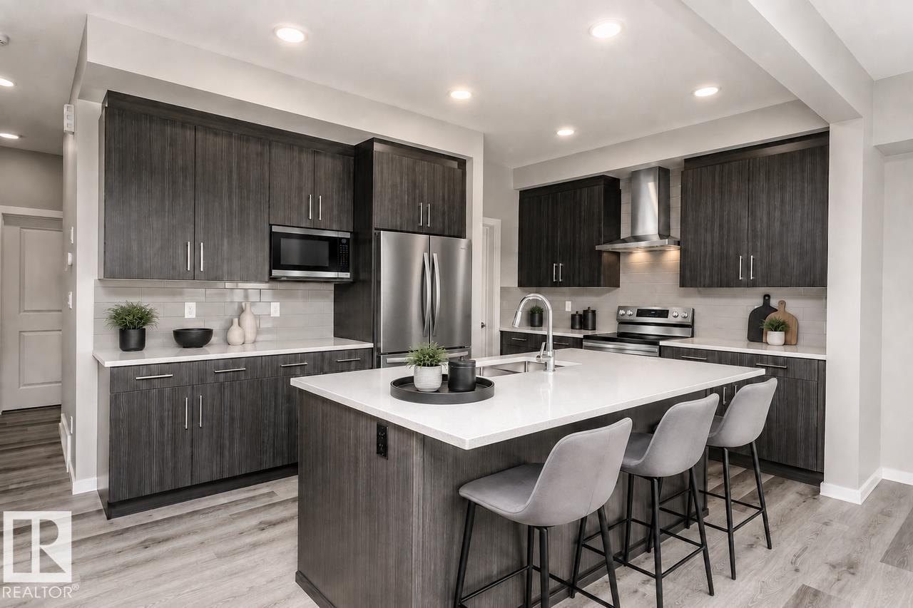 6420 30 Av Sw Property Photo 2