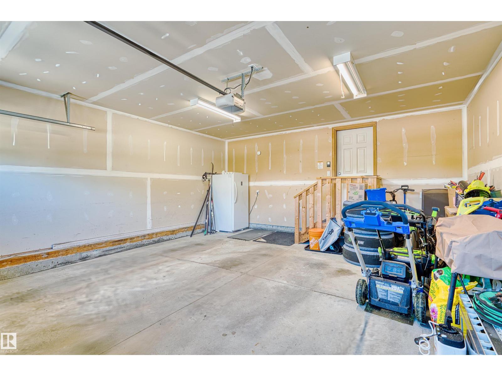 22 Norton Av Property Photo 25