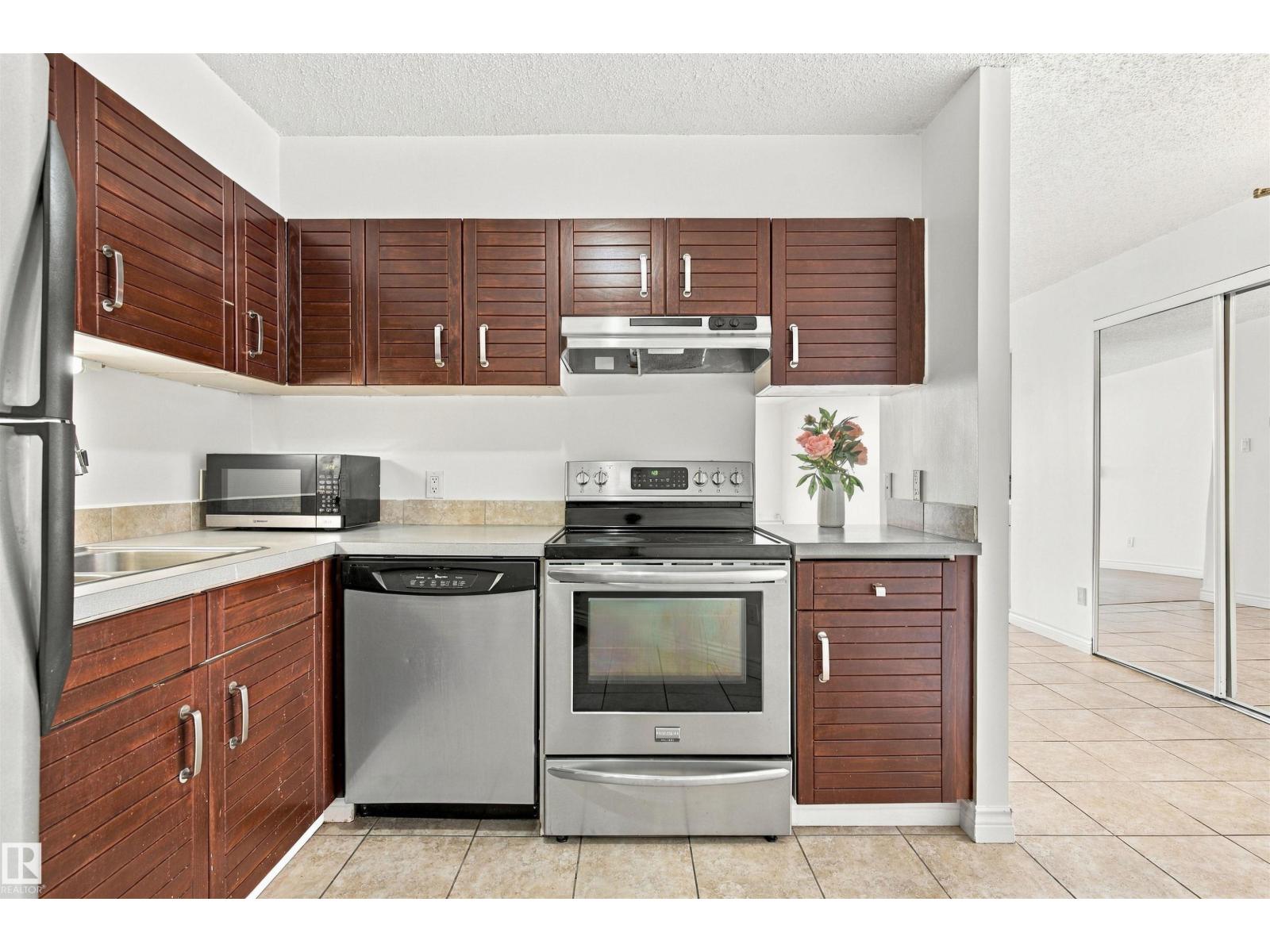 #1304 10149 Saskatchewan Dr Nw Property Photo 24