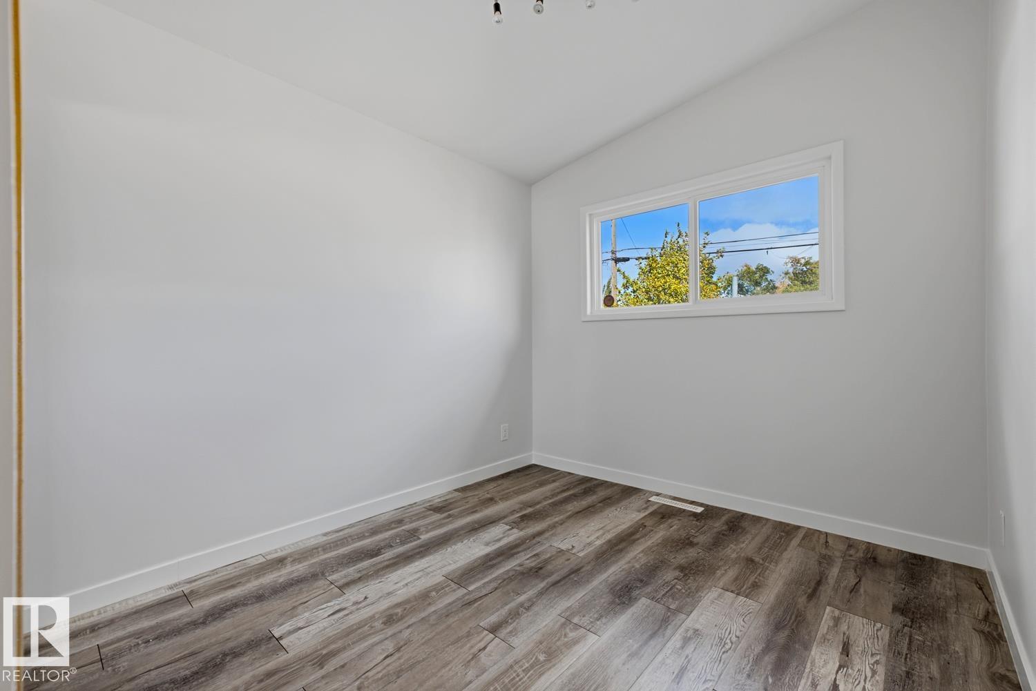 E4513086 Property Photo 26