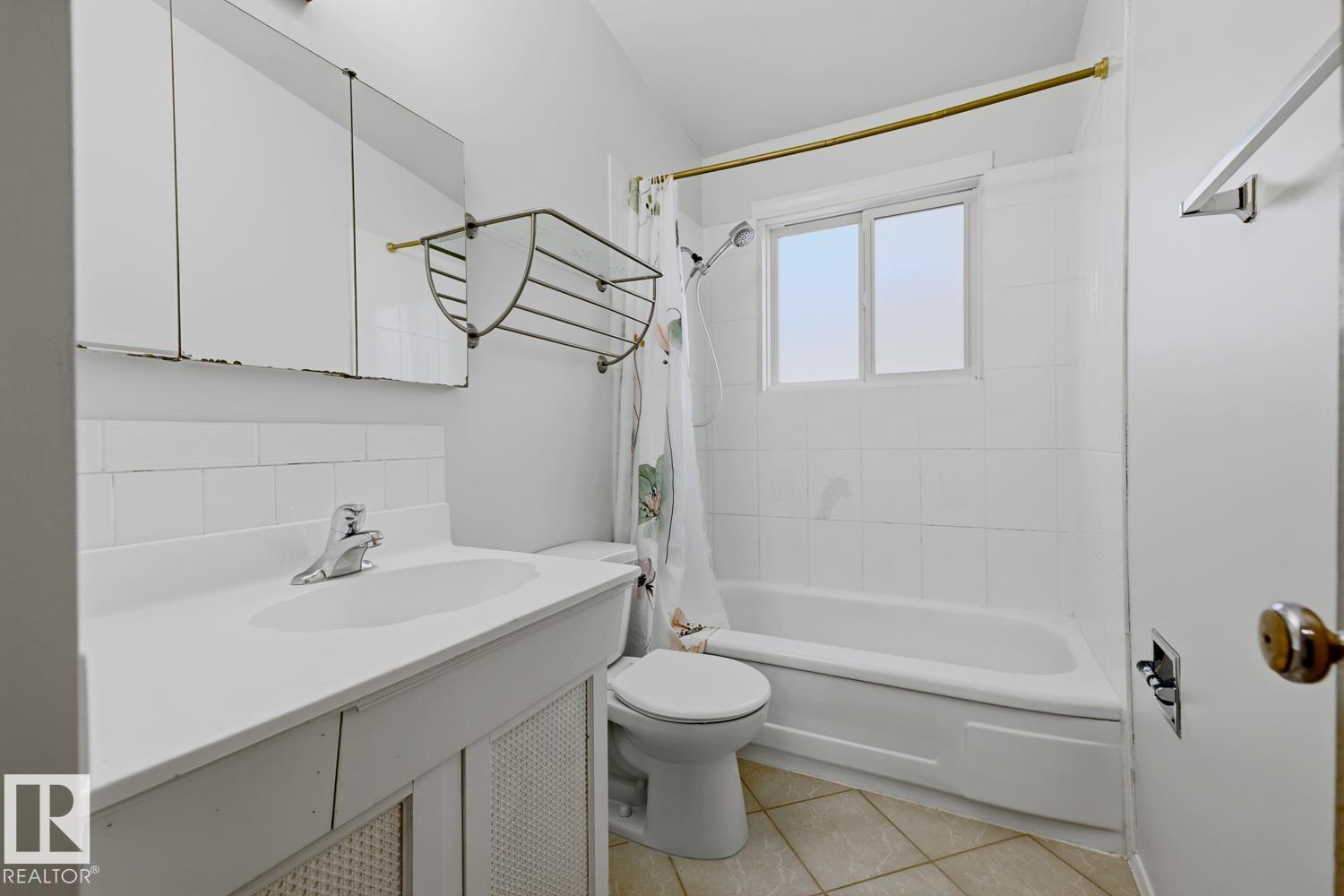 E4513086 Property Photo 27
