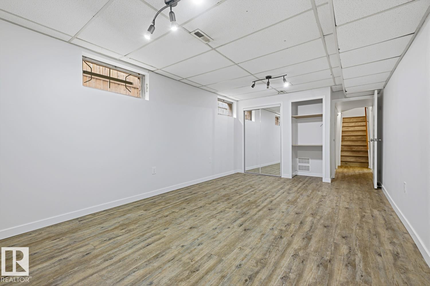 E4513086 Property Photo 33