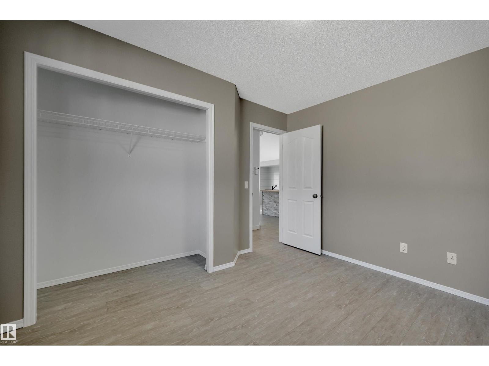 32 Meadowview Dr Property Photo 25
