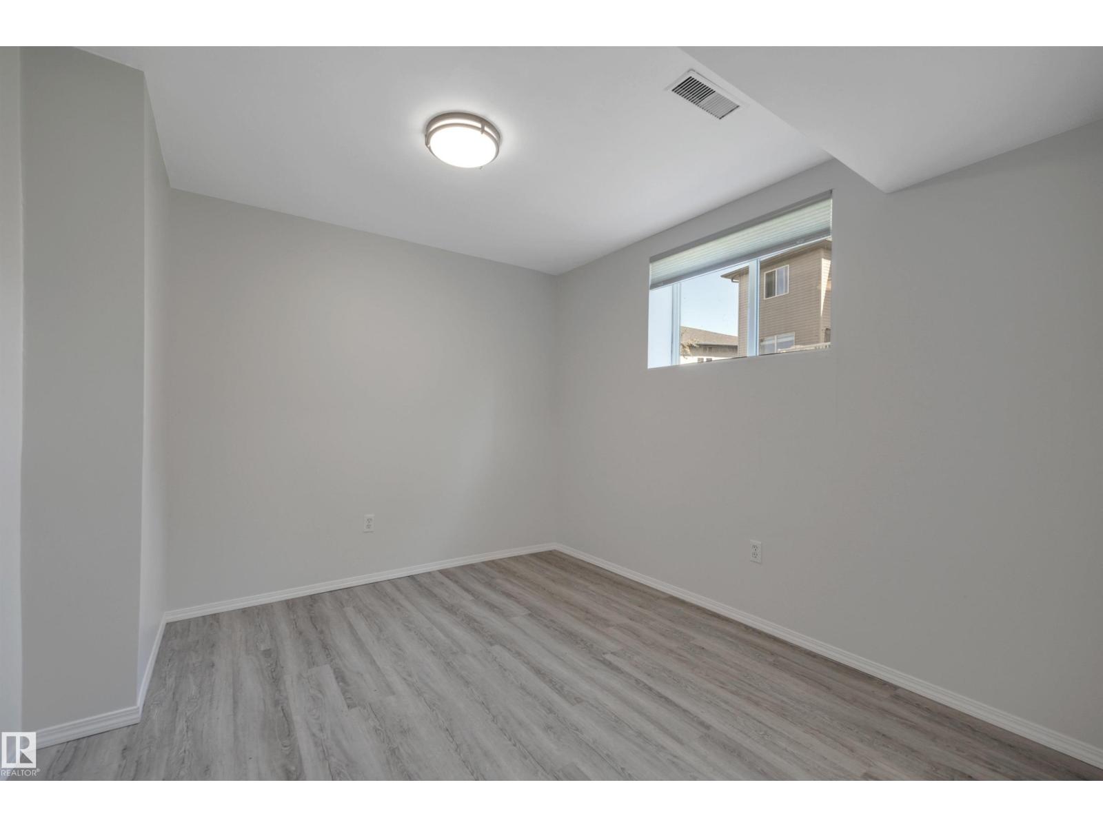 32 Meadowview Dr Property Photo 39