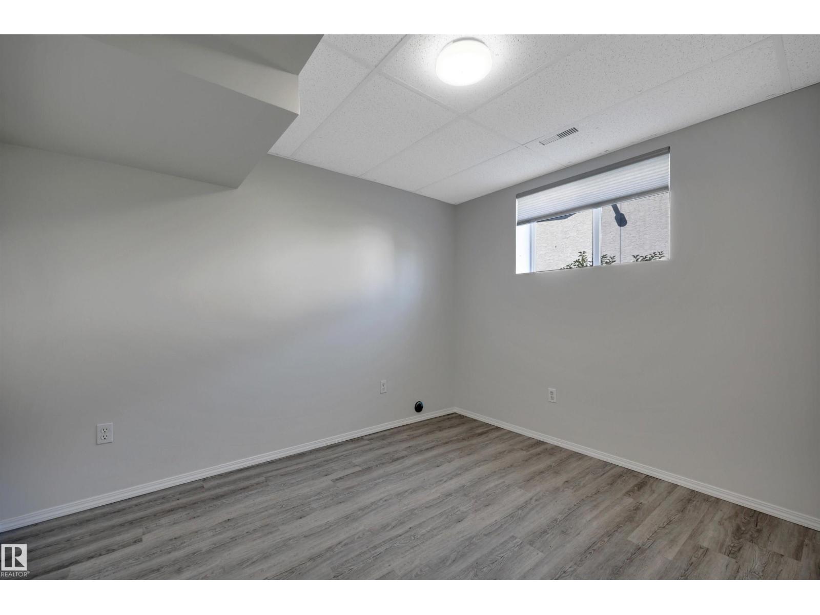 32 Meadowview Dr Property Photo 42