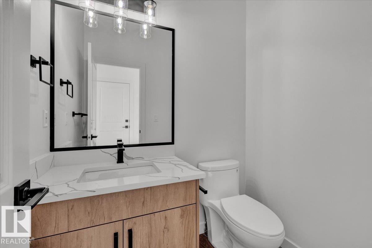1115 Gyrfalcon Cr Nw Property Photo 30