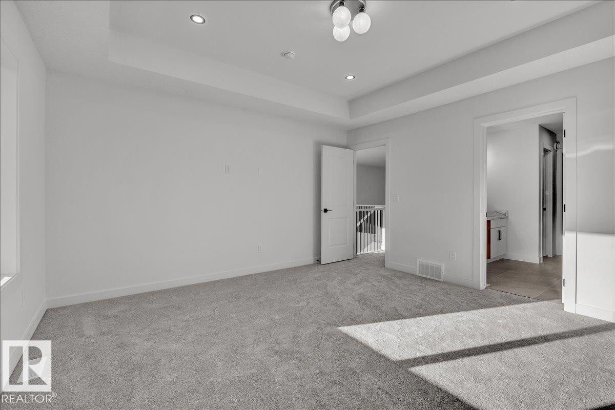 1115 Gyrfalcon Cr Nw Property Photo 43