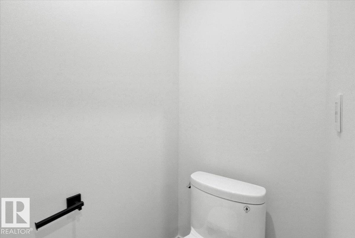 1115 Gyrfalcon Cr Nw Property Photo 56