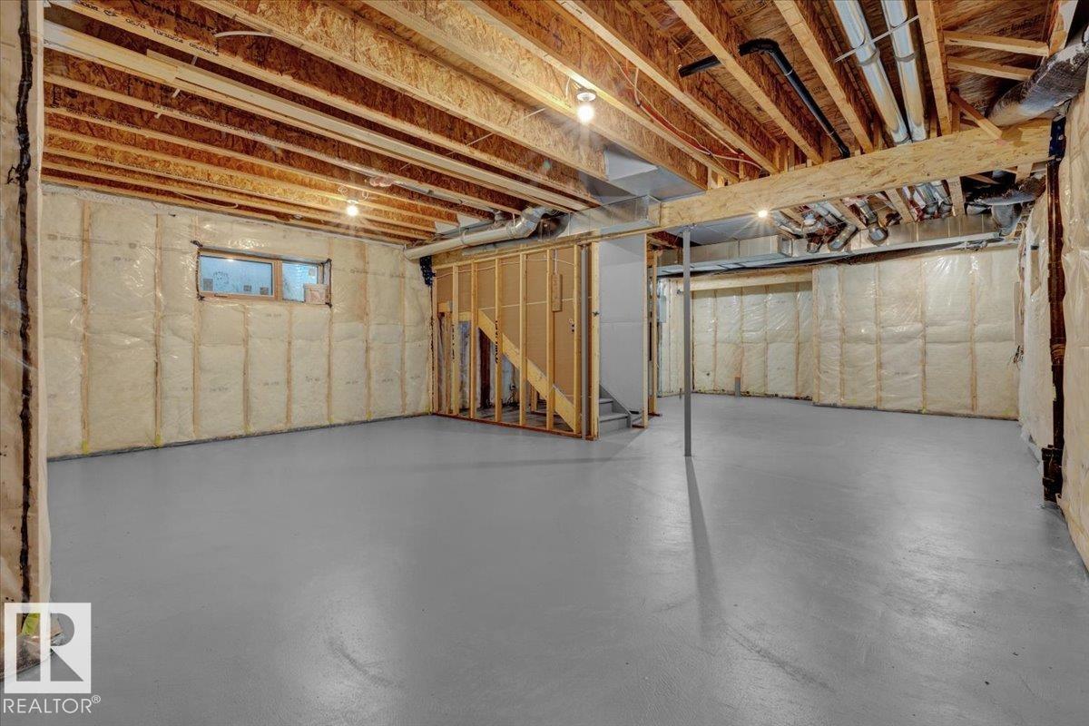 1115 Gyrfalcon Cr Nw Property Photo 60