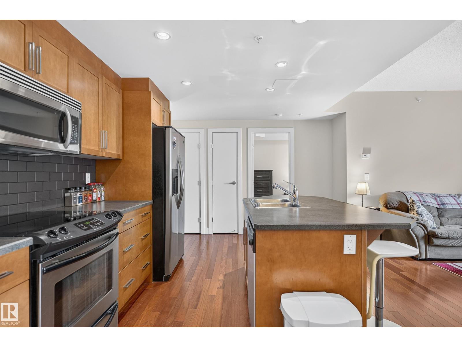 #505 11933 Jasper Av Nw Property Photo 14