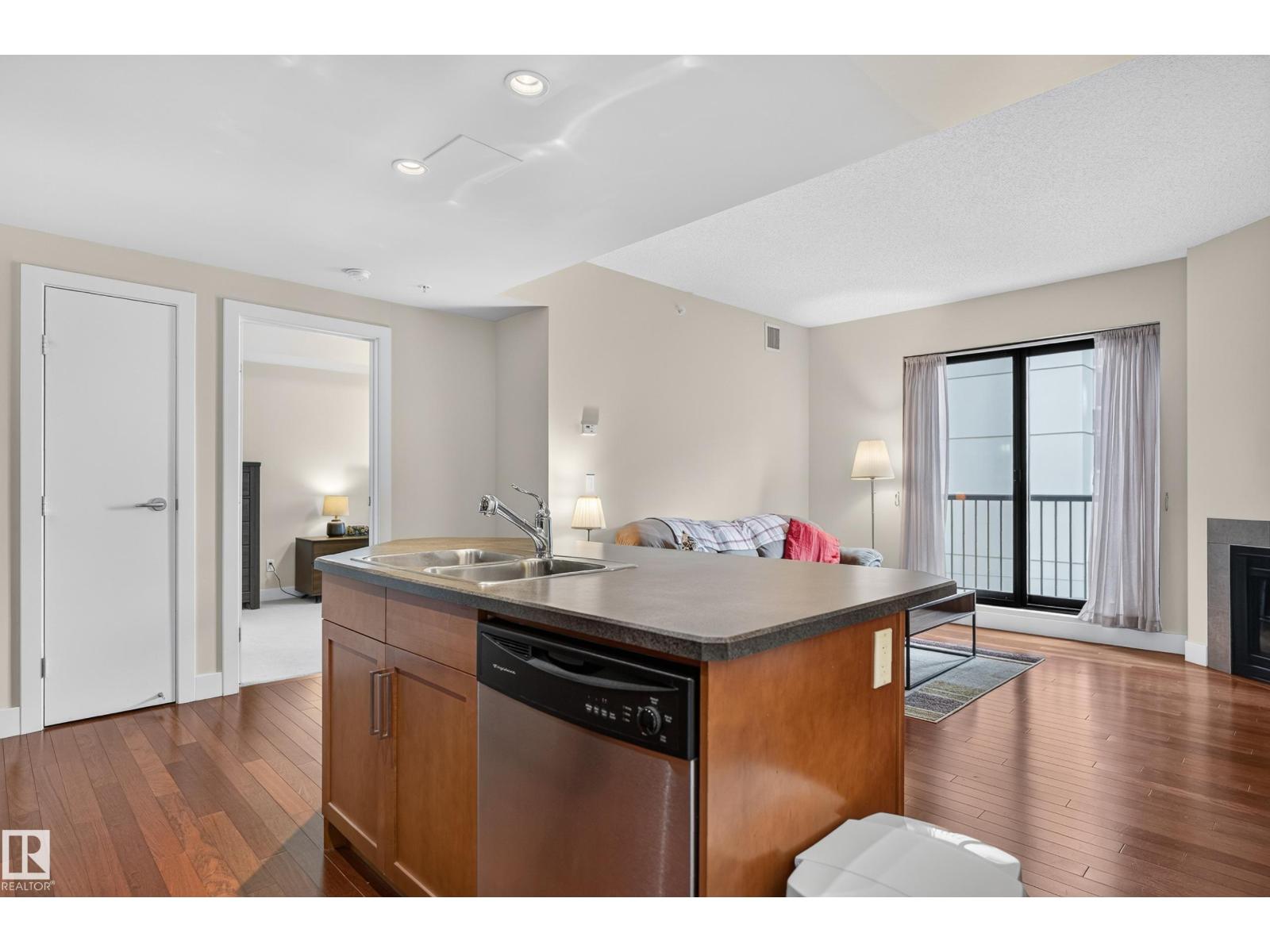 #505 11933 Jasper Av Nw Property Photo 21