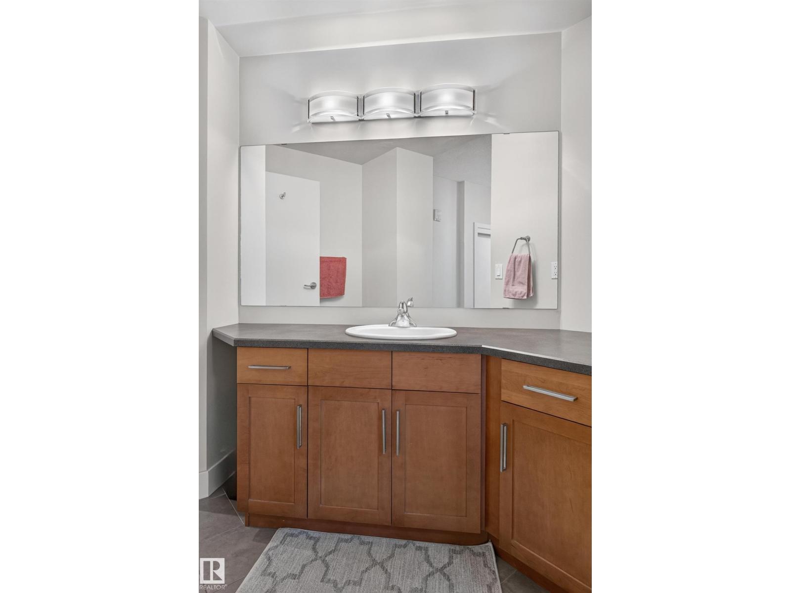 #505 11933 Jasper Av Nw Property Photo 32