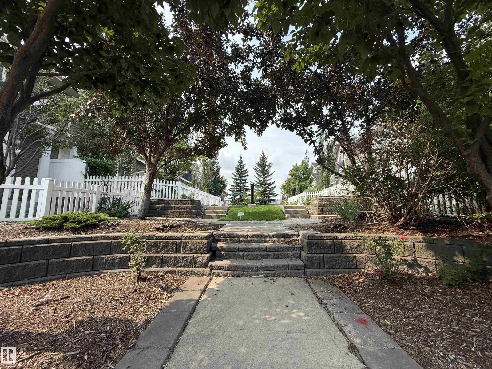 #8 3075 Trelle Cr Nw Property Photo 3