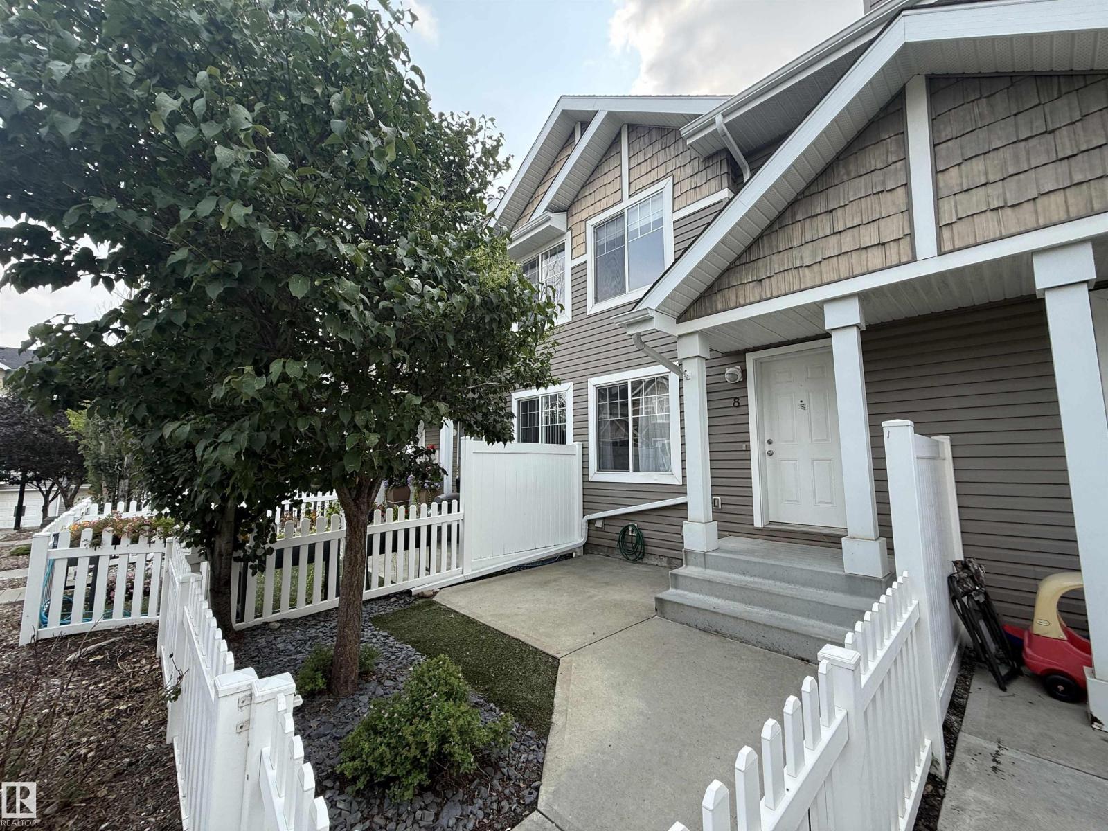 #8 3075 Trelle Cr Nw Property Photo 5