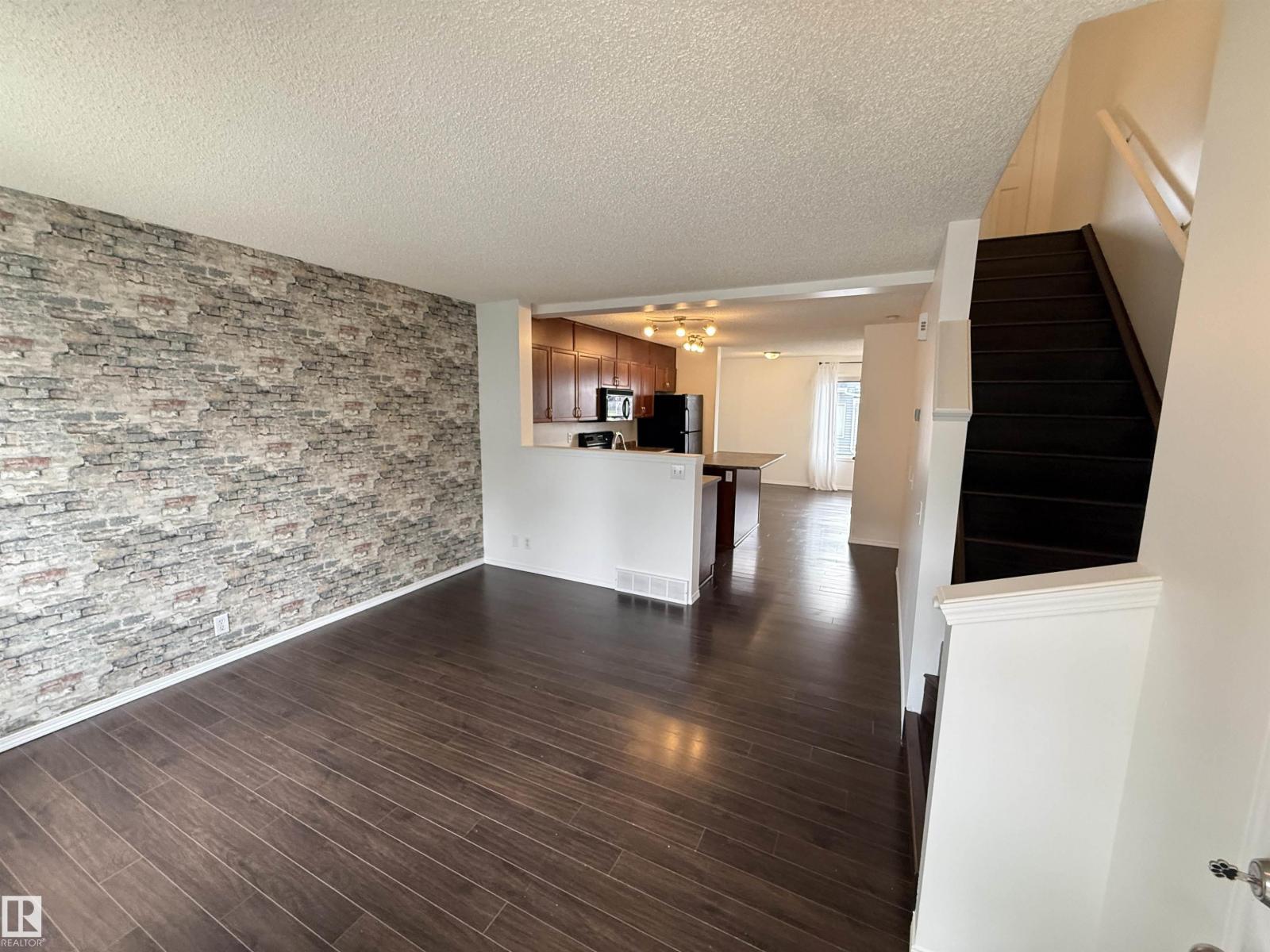 #8 3075 Trelle Cr Nw Property Photo 12