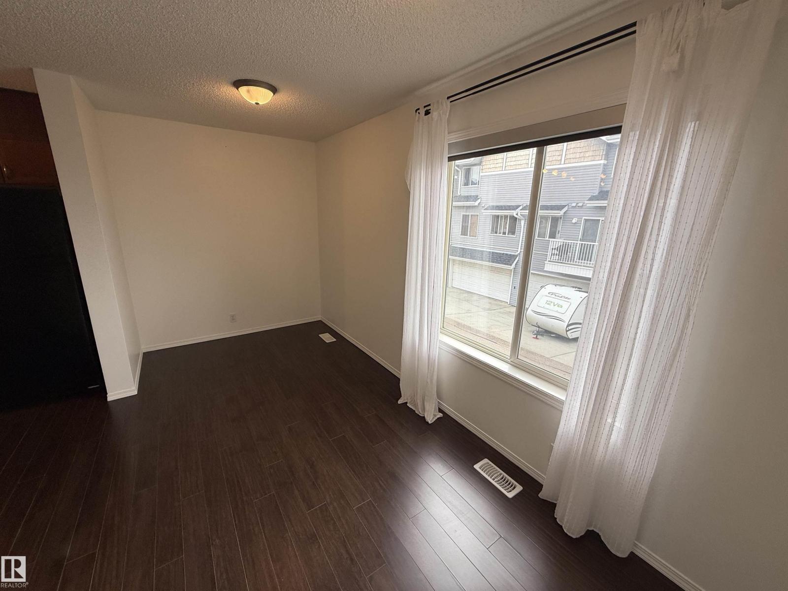 #8 3075 Trelle Cr Nw Property Photo 23