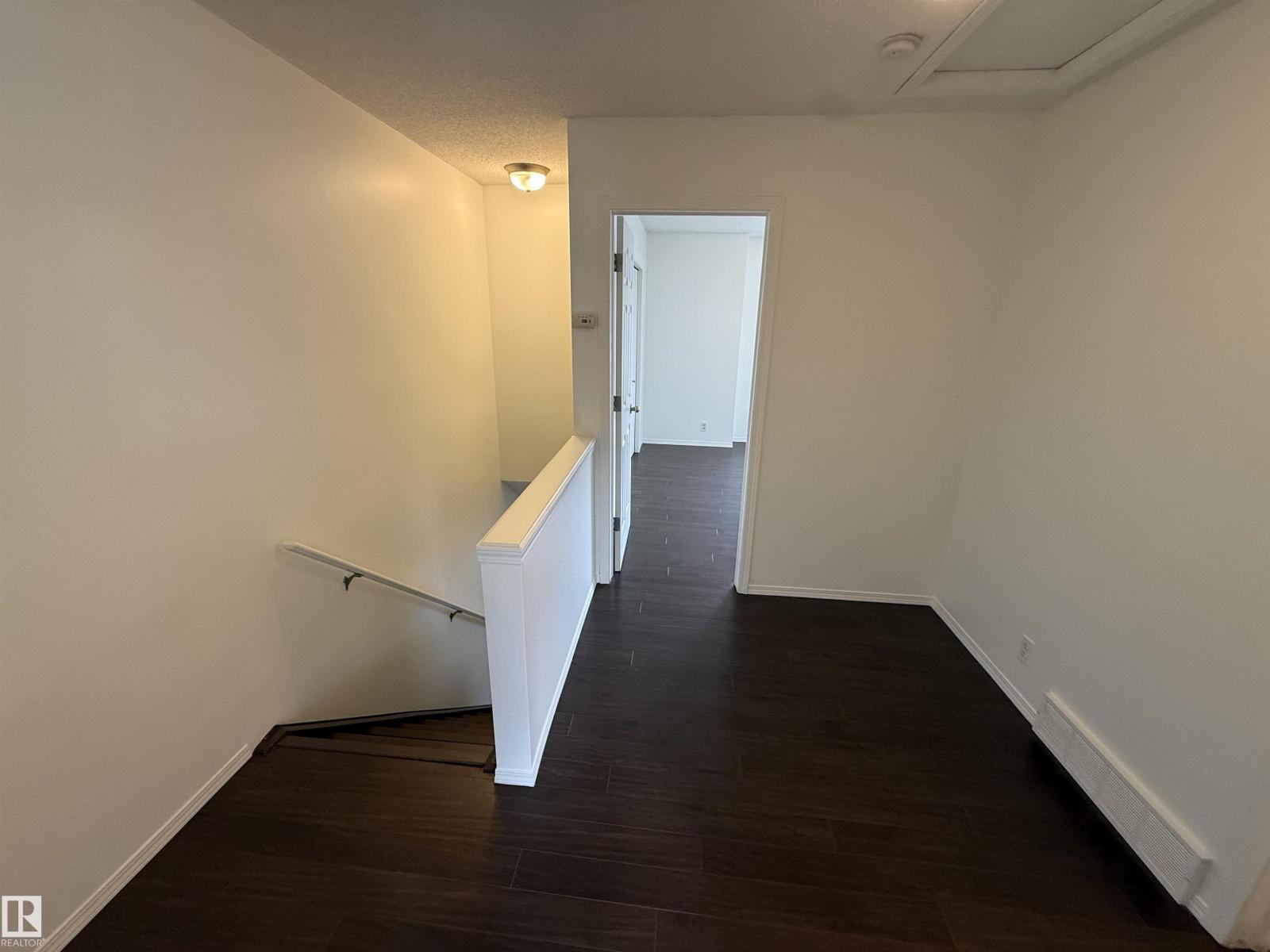 #8 3075 Trelle Cr Nw Property Photo 27