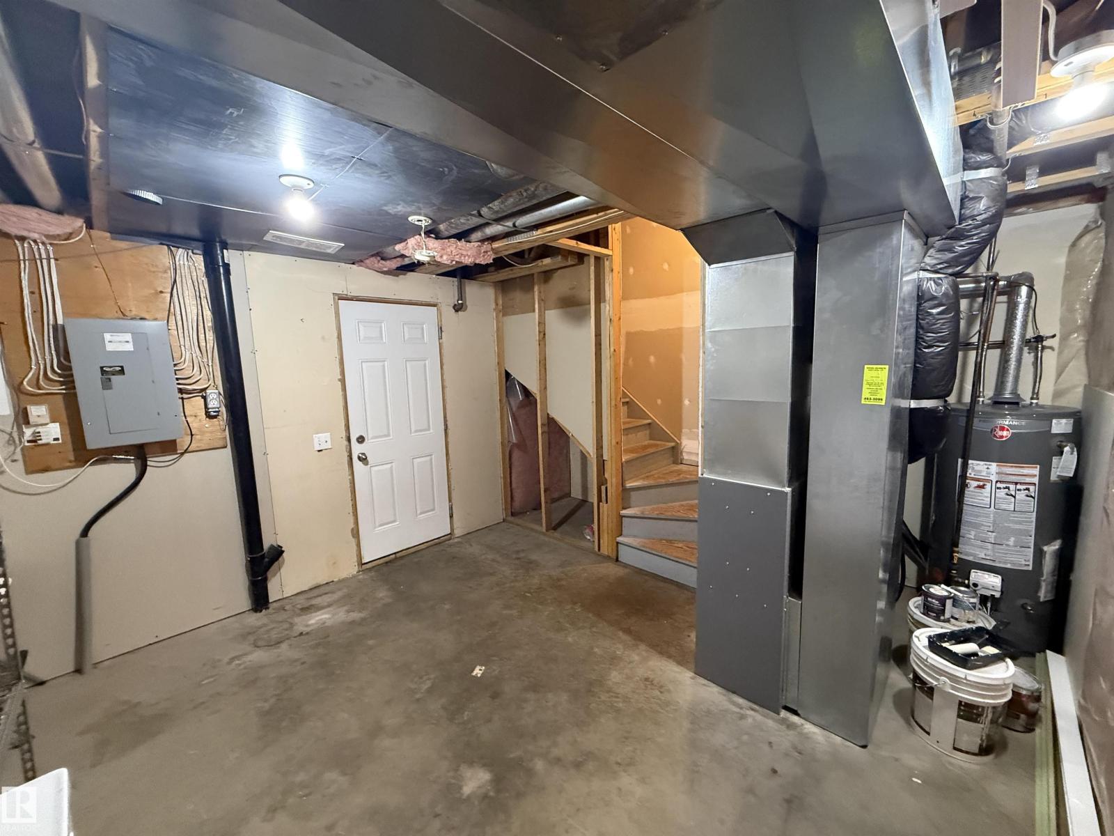 #8 3075 Trelle Cr Nw Property Photo 37
