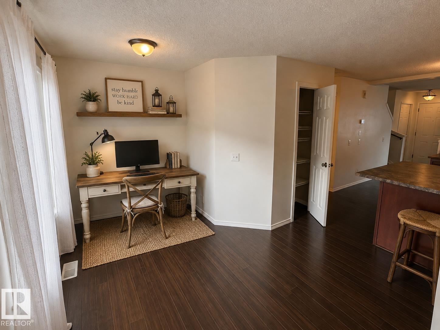 #8 3075 Trelle Cr Nw Property Photo 52