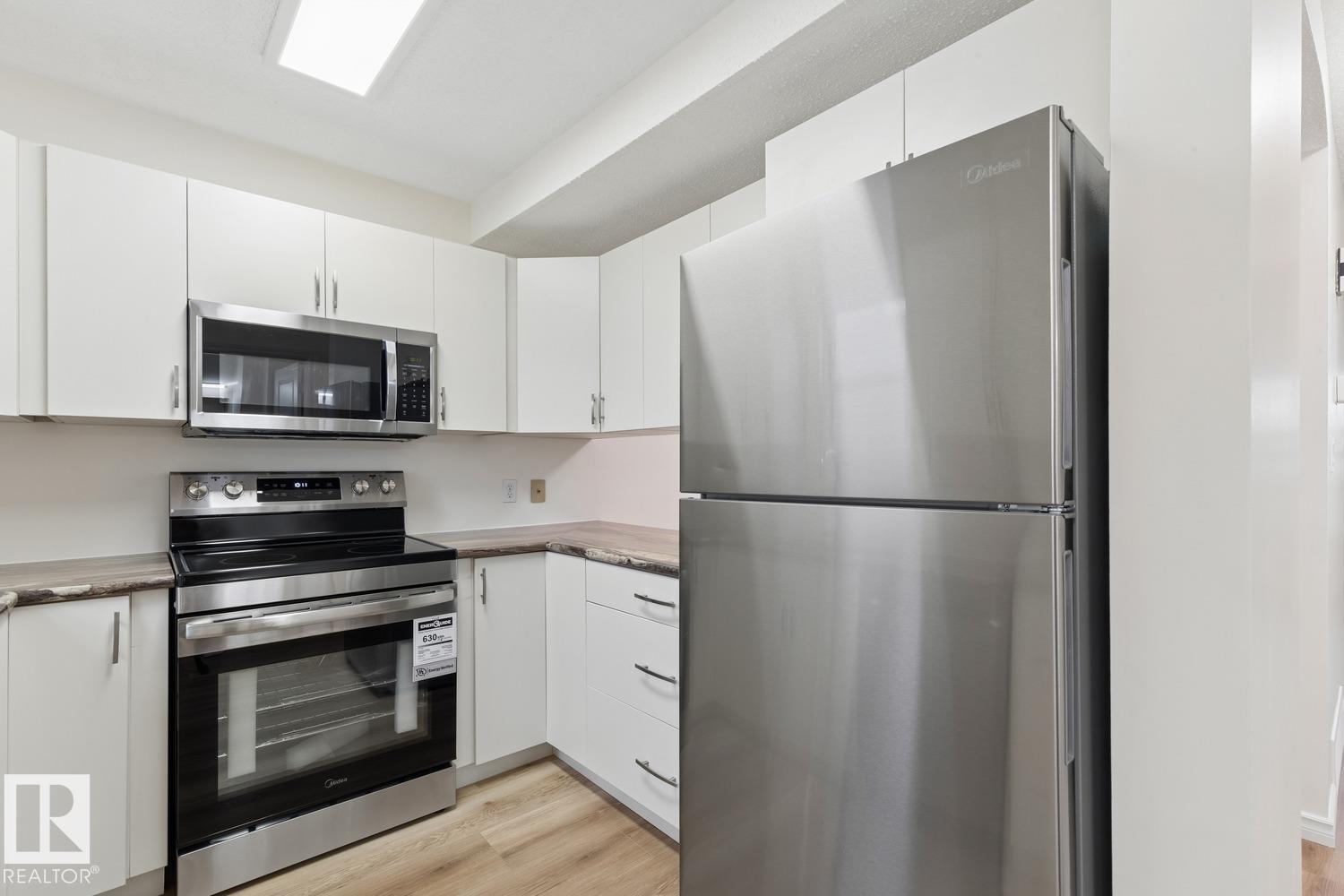 10475 24 Av Nw Property Photo 2