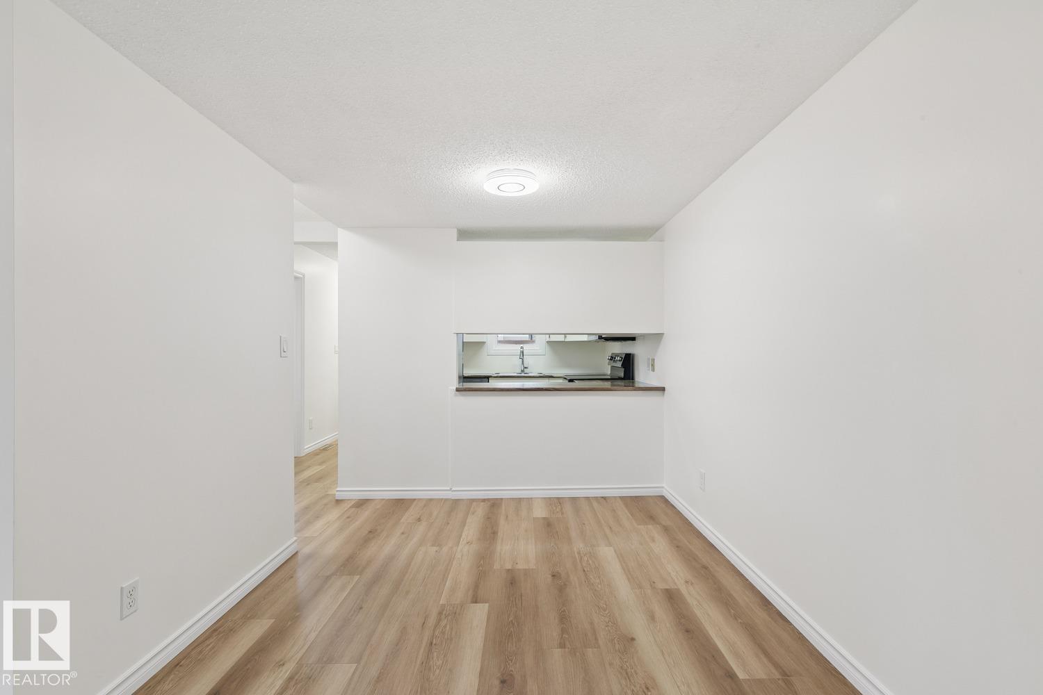 10475 24 Av Nw Property Photo 8