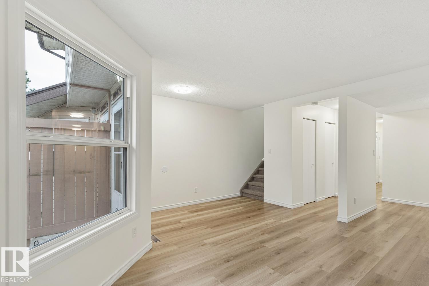 10475 24 Av Nw Property Photo 14