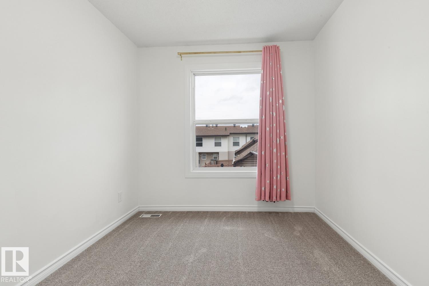 10475 24 Av Nw Property Photo 23