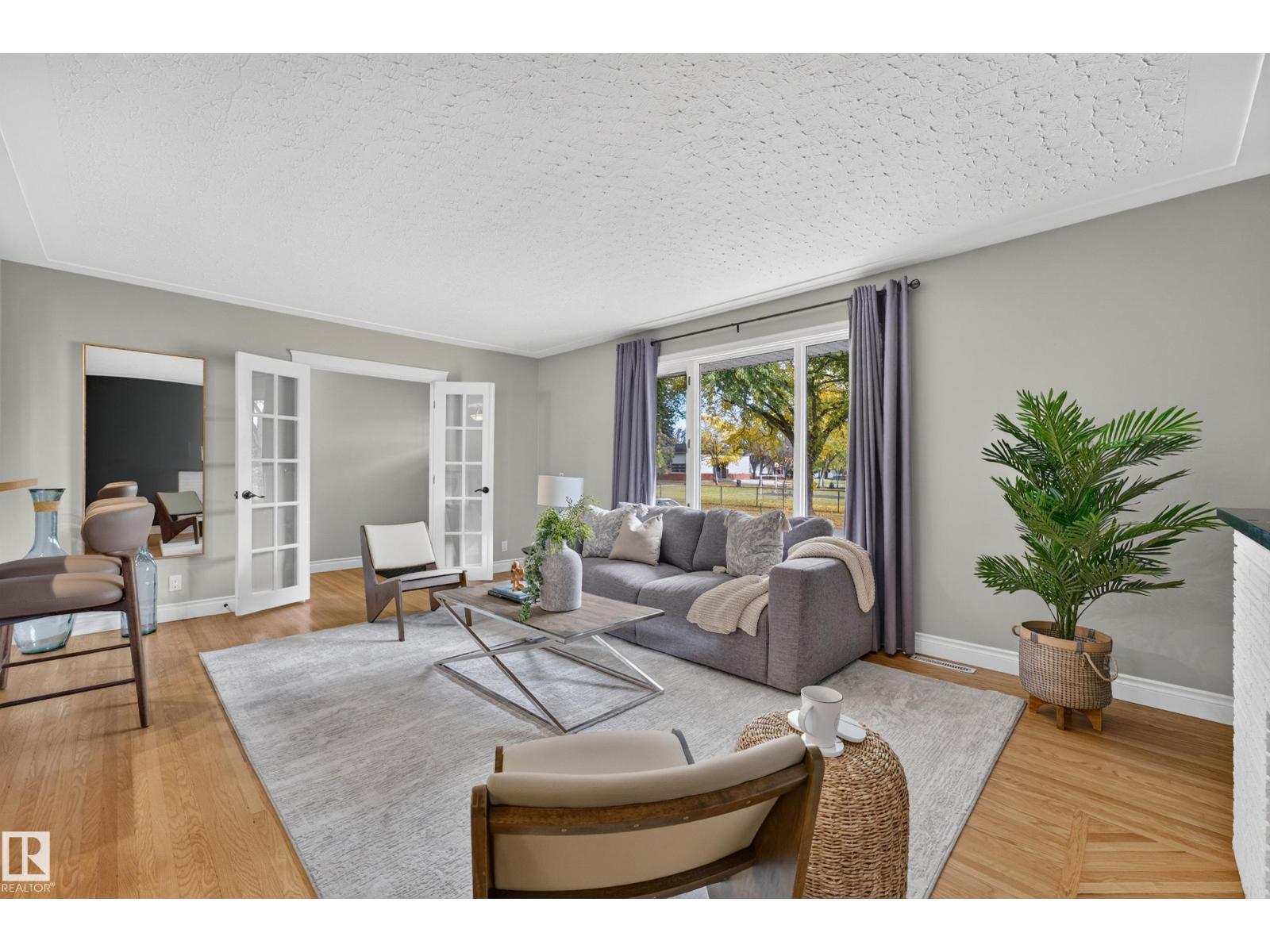 10224 82 St Nw Property Photo 10