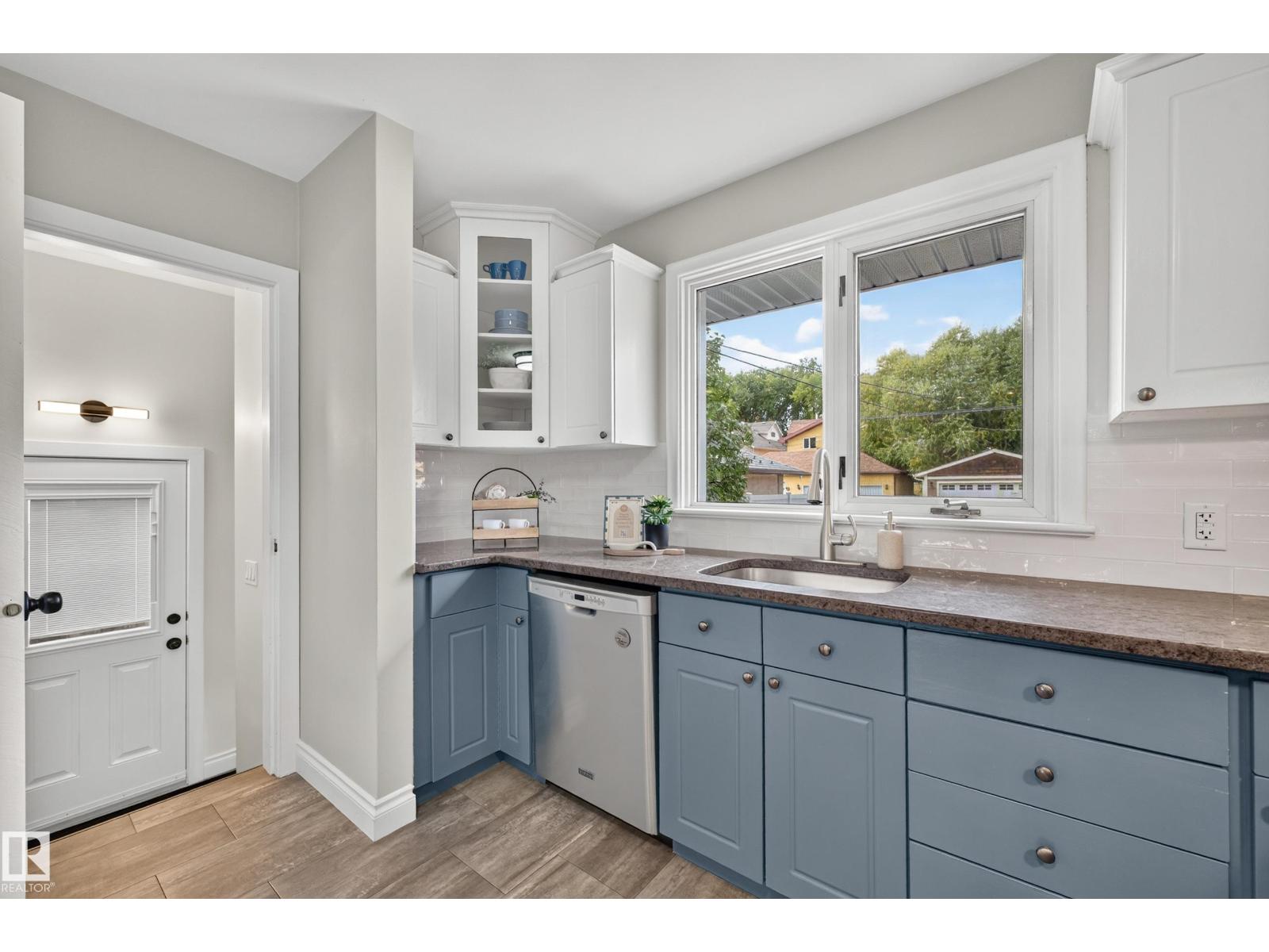 10224 82 St Nw Property Photo 21