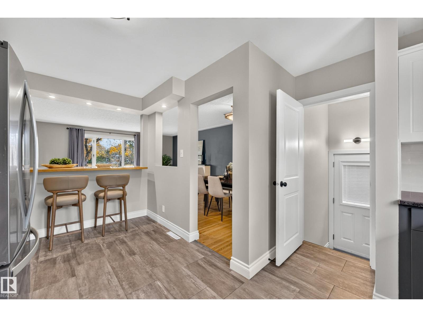 10224 82 St Nw Property Photo 22