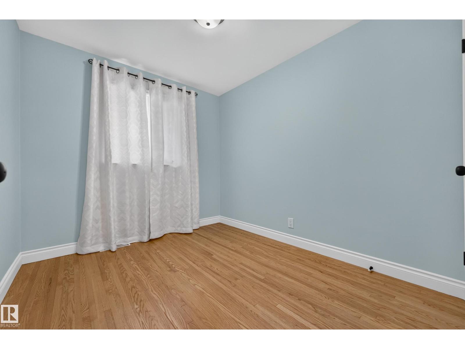 10224 82 St Nw Property Photo 30
