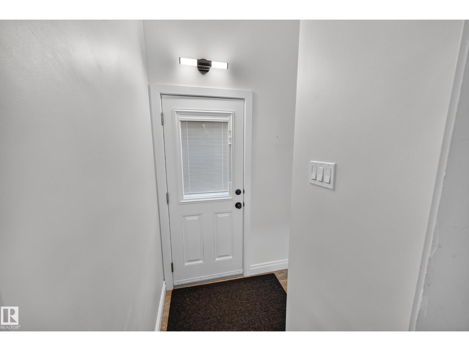 10224 82 St Nw Property Photo 32