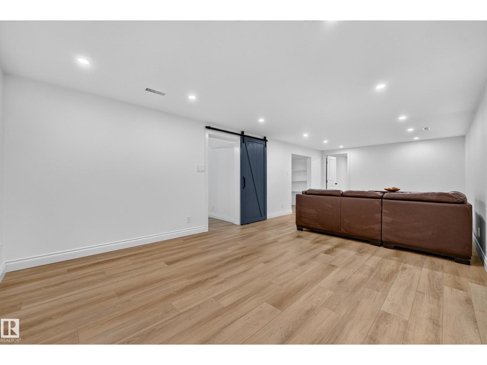10224 82 St Nw Property Photo 34