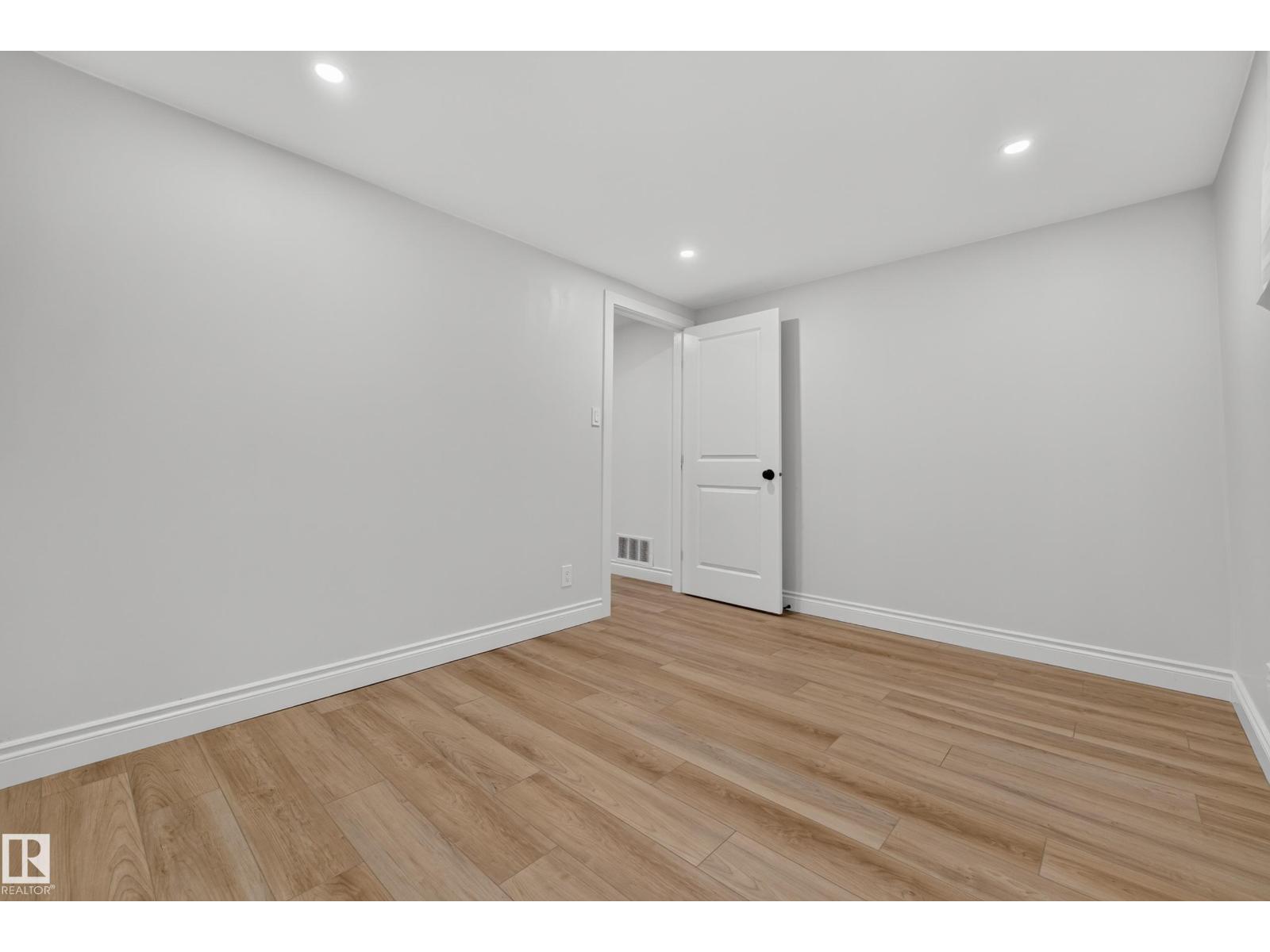 10224 82 St Nw Property Photo 40