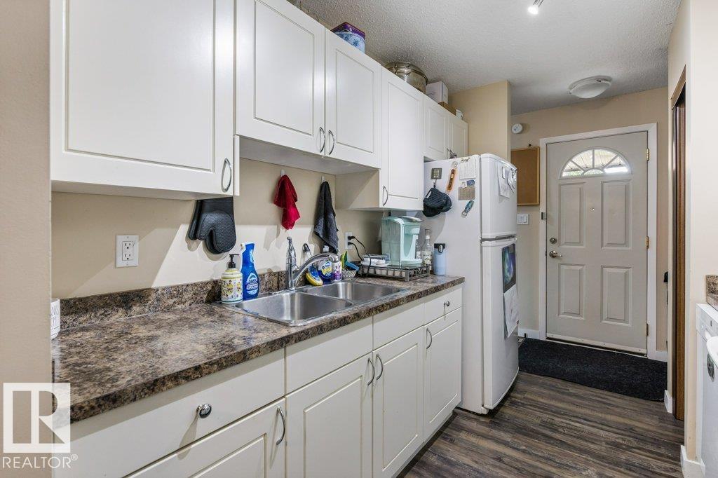8306 182 St Nw Property Photo 17