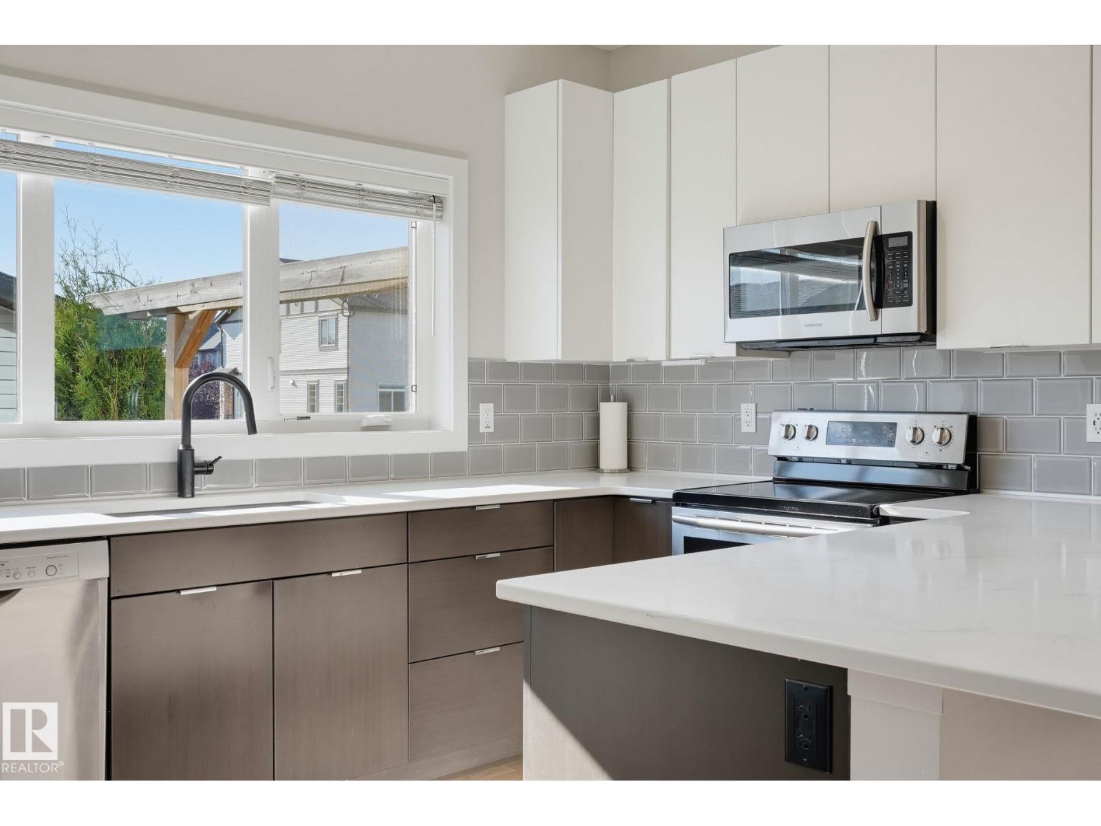 6117 176a Av Nw Property Photo 6