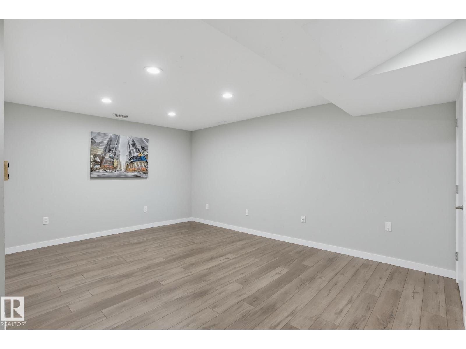 6117 176a Av Nw Property Photo 18